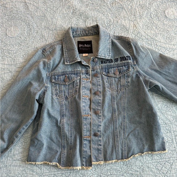 Harry Potter Deathly Hallows cropped denim jacket size small - Picture 6 of 6